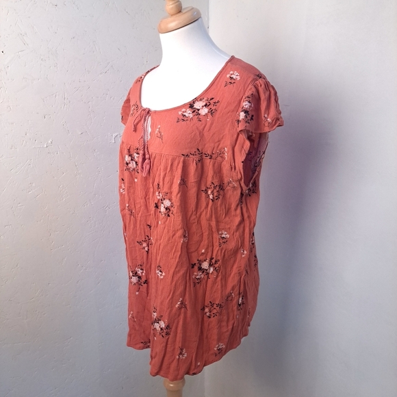 Denver Hayes | pink floral cute t shirt with front key hole tie up - Picture 3 of 14